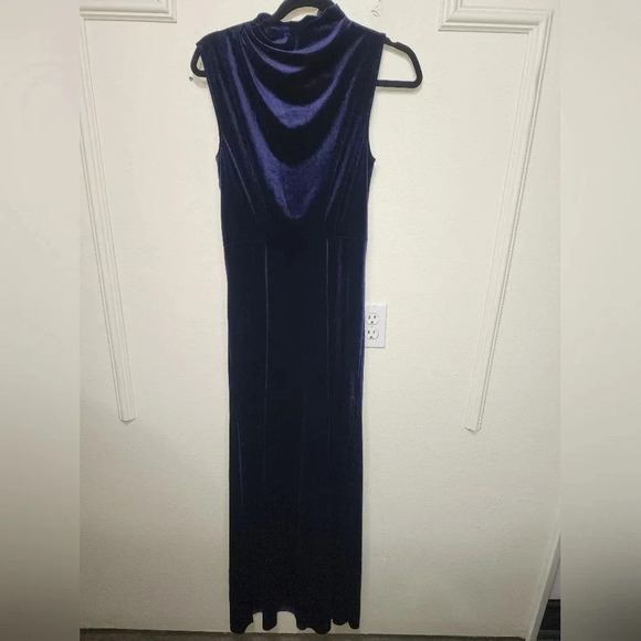 Lulus Classic Elegance Navy Velvet Sleeveless Mock Neck Maxi Dress Wedding - Picture 7 of 12